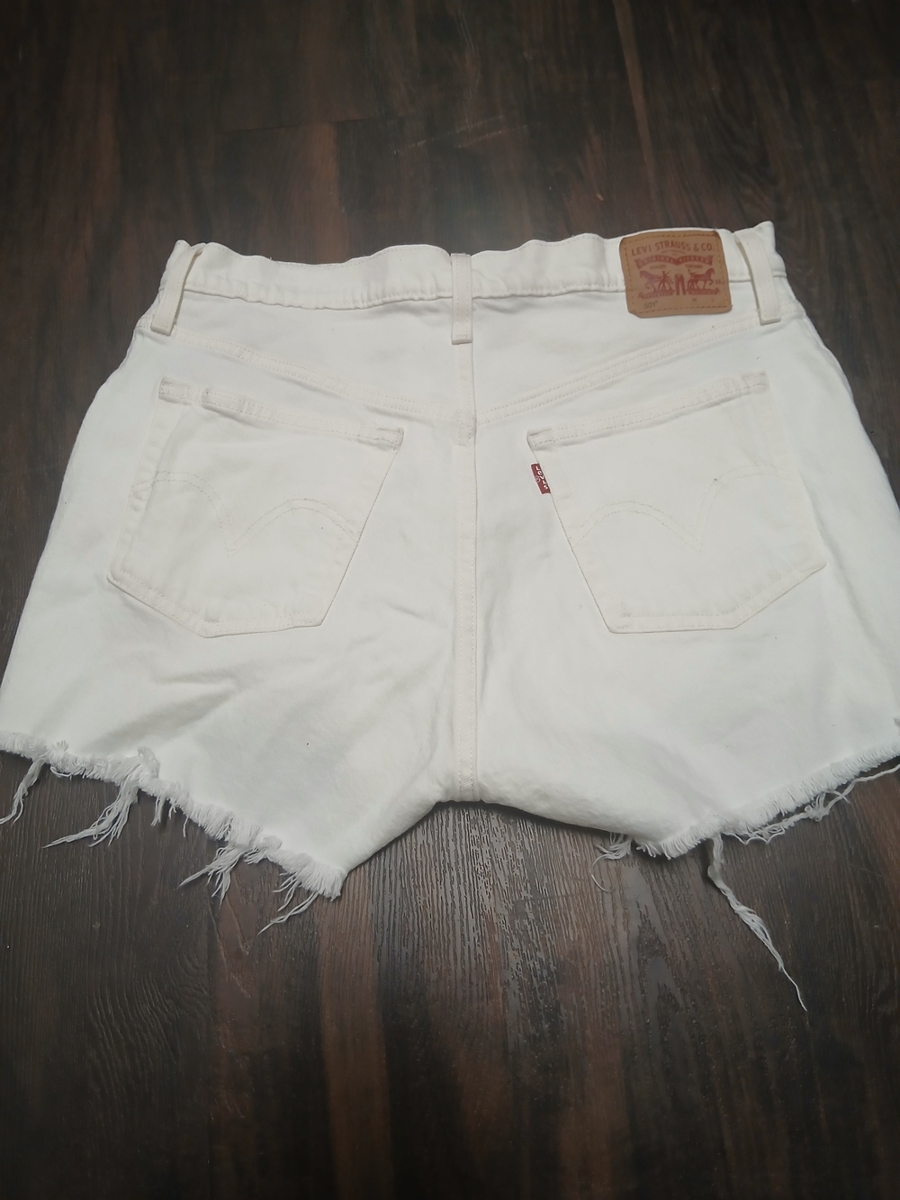 Levi's White Frayed Hem Denim Shorts - Picture 5 of 8